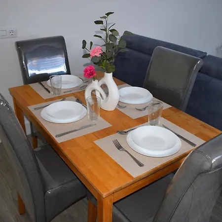 Casa Leo Apartment *